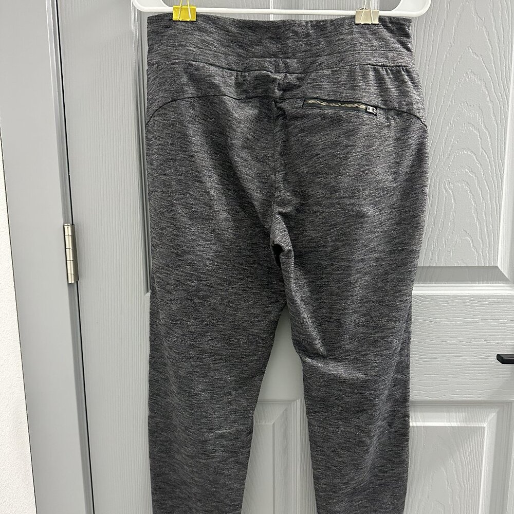 Athleta Grey joggers size medium Pre-Loved excellent condition